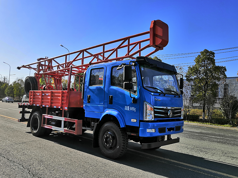 東風(fēng)華神雙排5型汽車鉆機(jī)