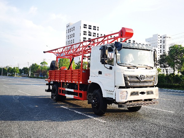 三環(huán)原裝四驅(qū)六缸汽車鉆機